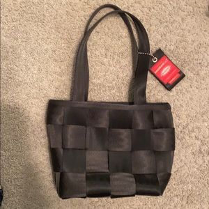 Seatbelt handbag